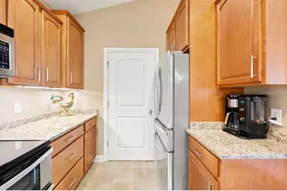 173 N Lapham St #306, Oconomowoc, WI 53066 - Photo 10