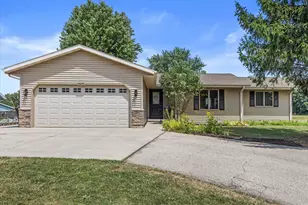 N6640 Laural Rd, Elkhorn, WI 53121 - Photo 1