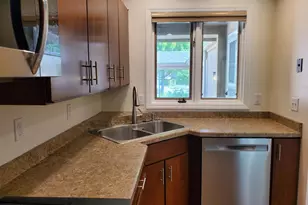 2333 W Cumberland Ct, Mequon, WI 53092 - Photo 8