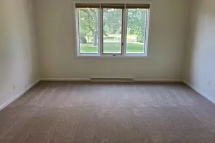 2333 W Cumberland Ct, Mequon, WI 53092 - Photo 12