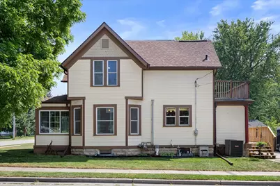 105 S Rural St, Hartford, WI 53027 - Photo 32
