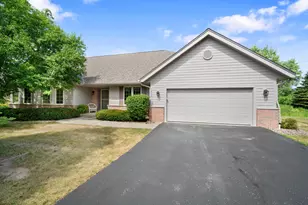 10752 N Oxford Ct, Mequon, WI 53092 - Photo 1