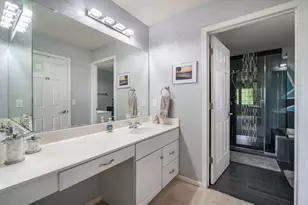 10752 N Oxford Ct, Mequon, WI 53092 - Photo 14