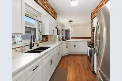 2125 N 113th St, Wauwatosa, WI 53226 - Photo 14