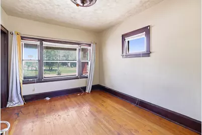 825 W Burleigh St, Milwaukee, WI 53206 - Photo 2