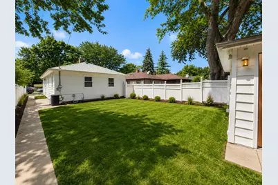4646 N 72nd St, Milwaukee, WI 53218 - Photo 26