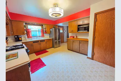 14345  Hyland Dr, Brookfield, WI 53005 - Photo 14
