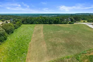 S59W29914 Aces Ct, Genesee, WI 53189 - Photo 8