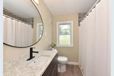 4212 W Clinton Ave, Milwaukee, WI 53209 - Photo 12