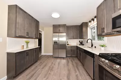 4212 W Clinton Ave, Milwaukee, WI 53209 - Photo 4