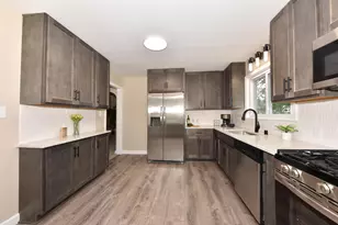 4212 W Clinton Ave, Milwaukee, WI 53209 - Photo 4