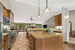 1232 Peregrine Ct, Burlington, WI 53105 - Photo 4