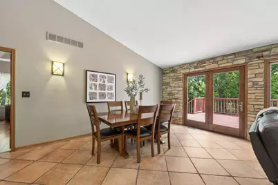 1232  Peregrine Ct, Burlington, WI 53105 - Photo 8