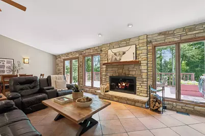 1232  Peregrine Ct, Burlington, WI 53105 - Photo 6