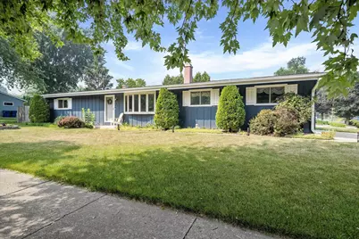 1632  Parkway Dr, Port Washington, WI 53074 - Photo 2