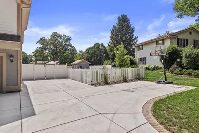 2802  Coventry Ln, Waukesha, WI 53188 - Photo 2