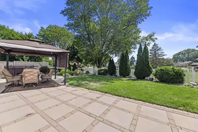 2802  Coventry Ln, Waukesha, WI 53188 - Photo 8
