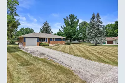 W152N5427  Badger Dr, Menomonee Falls, WI 53051 - Photo 30