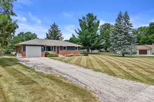 W152N5427 Badger Dr, Menomonee Falls, WI 53051 - Photo 30