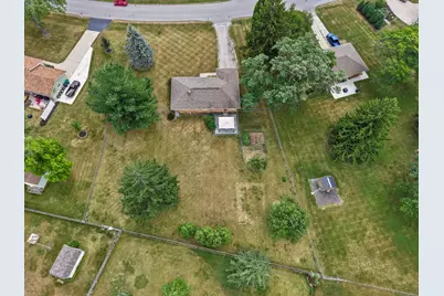 W152N5427  Badger Dr, Menomonee Falls, WI 53051 - Photo 26