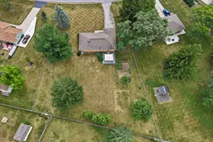 W152N5427 Badger Dr, Menomonee Falls, WI 53051 - Photo 26