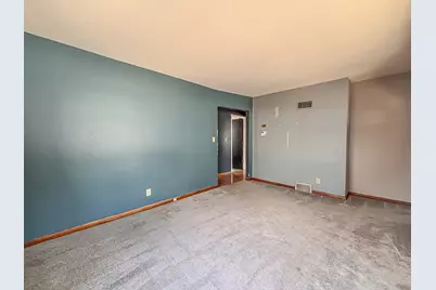 1107 E Moreland Blvd, Waukesha, WI 53186 - Photo 10