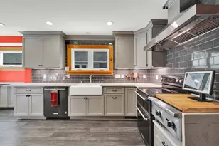 8146 Stickney Ave, Wauwatosa, WI 53213 - Photo 16