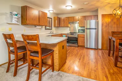 S75W16910  Gregory Dr #6, Muskego, WI 53150 - Photo 2