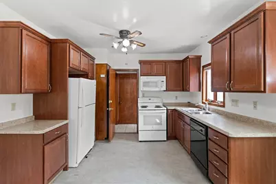 2014  13th St, Two Rivers, WI 54241 - Photo 28
