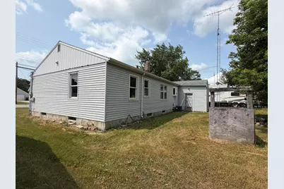 2010  12th St, Two Rivers, WI 54241 - Photo 6