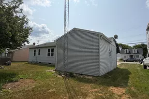 2010 12th St, Two Rivers, WI 54241 - Photo 4