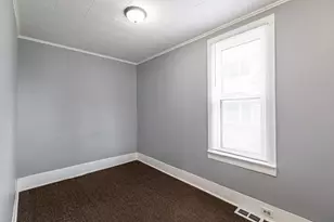 1327 Wood St, La Crosse, WI 54603 - Photo 6