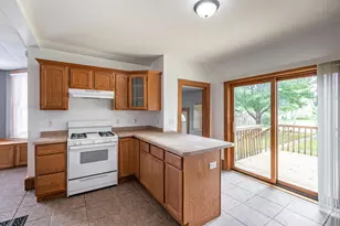1327 Wood St, La Crosse, WI 54603 - Photo 10
