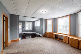 1327 Wood St, La Crosse, WI 54603 - Photo 8