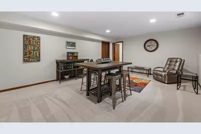 5736  Hickory Knoll Dr, West Bend, WI 53095 - Photo 20