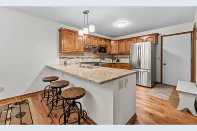 5736  Hickory Knoll Dr, West Bend, WI 53095 - Photo 8