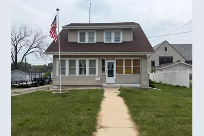 338 E Racine St, Jefferson, WI 53549 - Photo 2