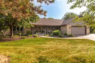 W318N1050 Huckleberry Way, Delafield, WI 53018 - Photo 66