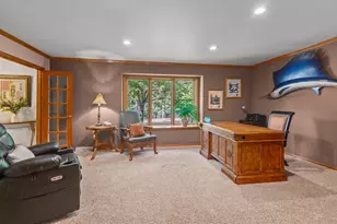 W318N1050 Huckleberry Way, Delafield, WI 53018 - Photo 6