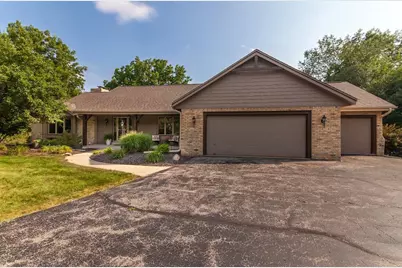 W318N1050  Huckleberry Way, Delafield, WI 53018 - Photo 2