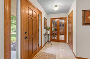 W318N1050 Huckleberry Way, Delafield, WI 53018 - Photo 4
