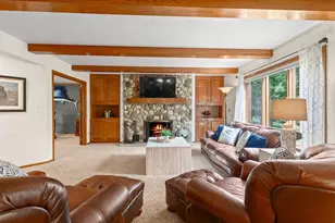 W318N1050 Huckleberry Way, Delafield, WI 53018 - Photo 10