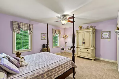 2125  Carriage Hills Dr, Delafield, WI 53018 - Photo 76