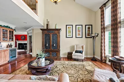 2125  Carriage Hills Dr, Delafield, WI 53018 - Photo 38