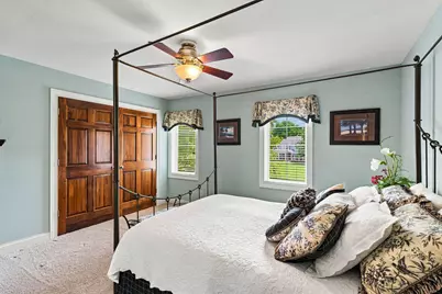 2125  Carriage Hills Dr, Delafield, WI 53018 - Photo 72