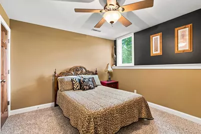 2125  Carriage Hills Dr, Delafield, WI 53018 - Photo 88