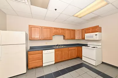 2121 S 55th St, West Allis, WI 53219 - Photo 22