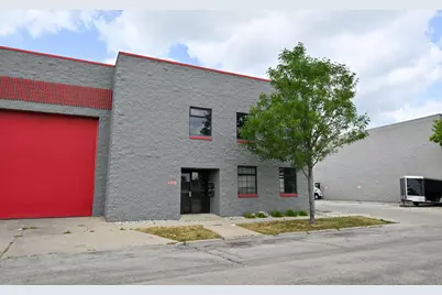 2121 S 55th St, West Allis, WI 53219 - Photo 26