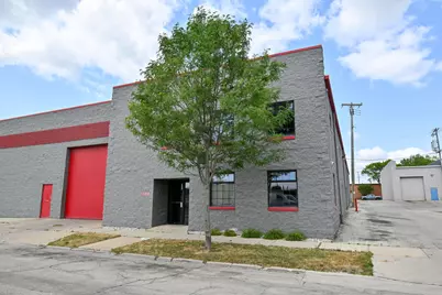 2121 S 55th St, West Allis, WI 53219 - Photo 28
