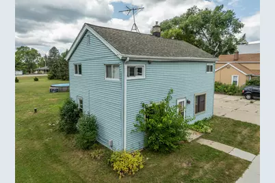 225 W Main St, Newburg, WI 53090 - Photo 22